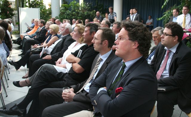 Voll besetzt war das Glashaus mit Vertretern des Handwerks, aus dem Dienstleistungsbereich und der Industrie. Die Unternehmer kündigten ihre Unterstützung für die Doppelbewerbung von Herten und Gelsenkirchen.