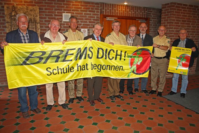 Die Verantwortlichen von Stadt, Kreis-Verkehrswacht und Polizei