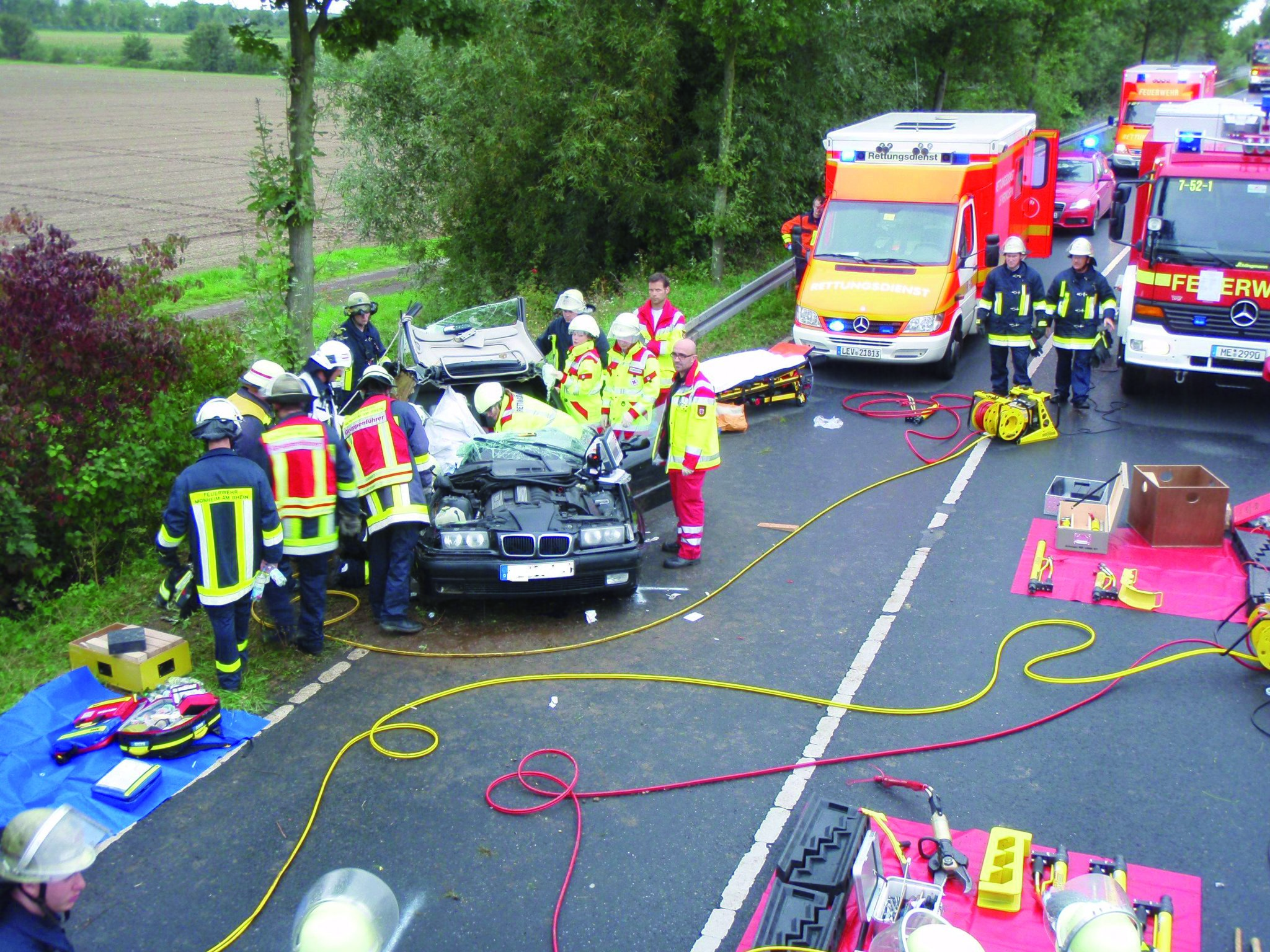 Feuerwehreinsatz In Verpackungsfabrik Monheim Das Ausmaß Der Katastrophe - sy0utf9
