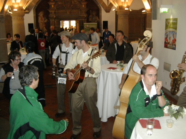 Tanz auf dem Rathausflur