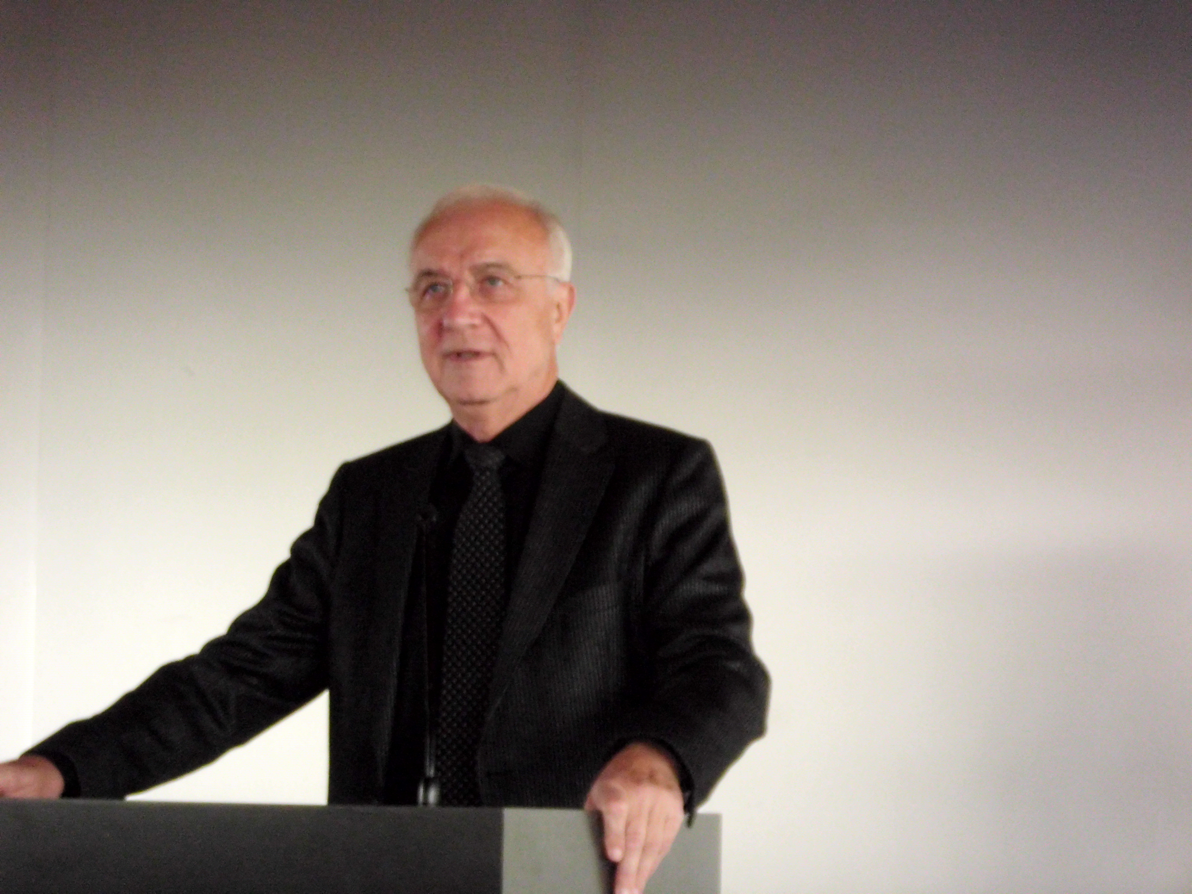 Dr. hc. Fritz Pleitgen ( Geschäftsführer der Ruhr.2010 GmbH )