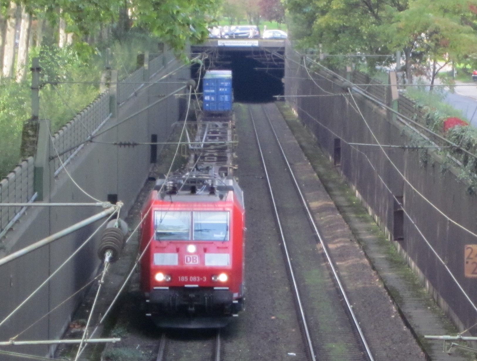 Nicht nur Güterzüge, sondern auch Personenzüge sollen durch den Staufenplatz-Tunnel rollen.