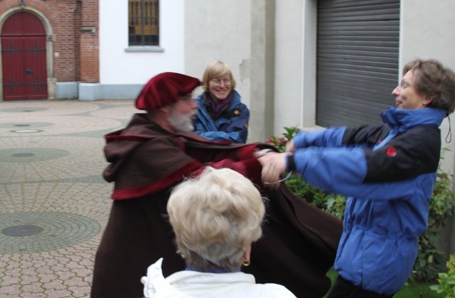 Handgreiflichkeiten an der evgl. Kirche