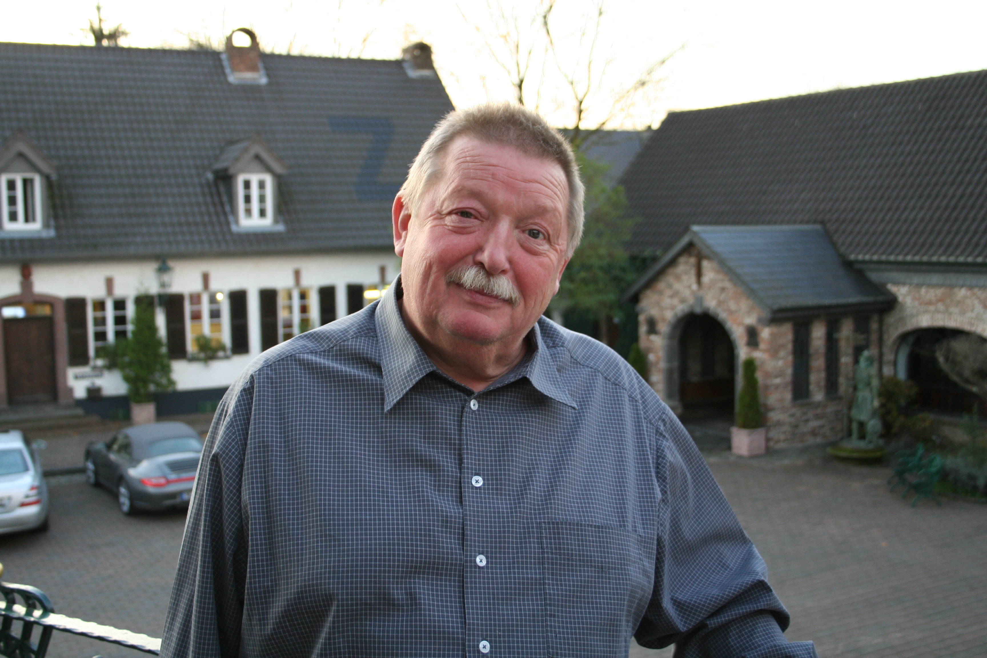 Burkhard Zülow +.