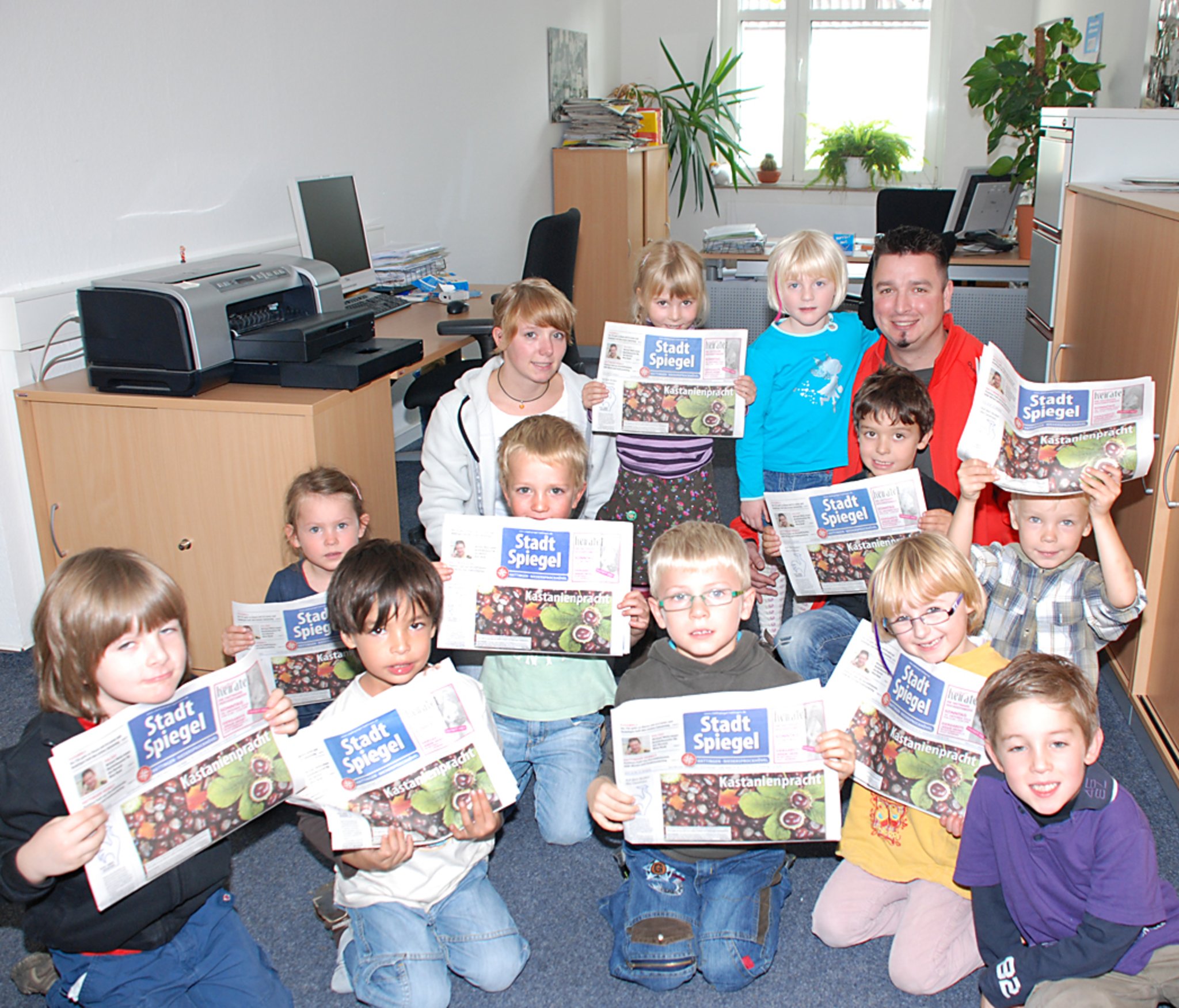 Kindergartenkinder zu Besuch beim STADTSPIEGEL - Hattingen