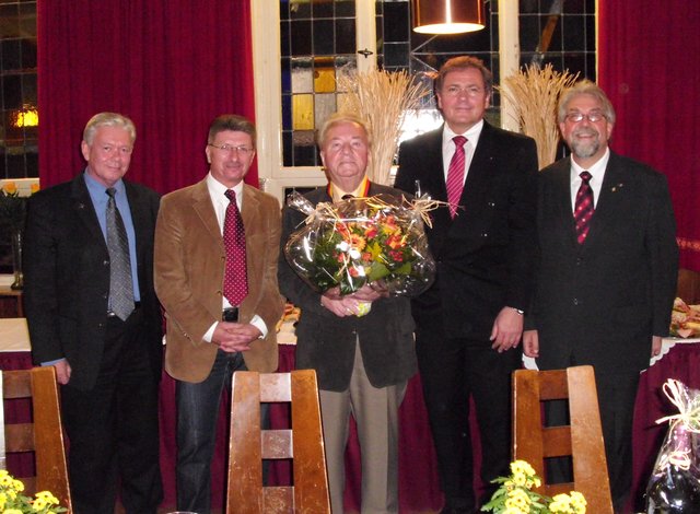 v.l. Friedel Frentrop (EBB), Klaus Hagen (CDU), Manfred Gerunde, Prof. Dr. med. Hans-Georg Krengel und Klaus Springenberg