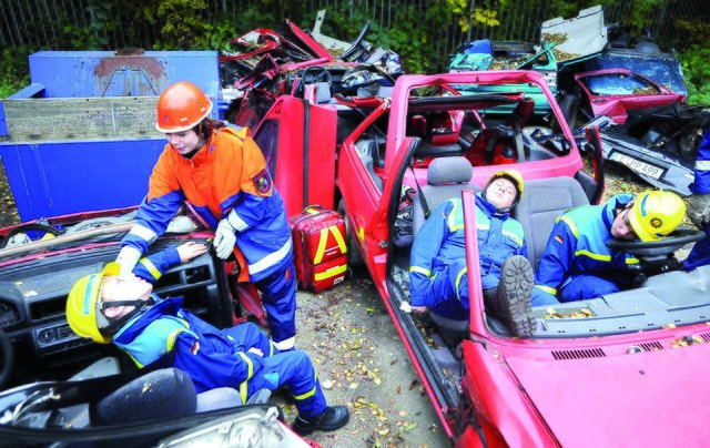 Zum Glück eine gespielte Unfallsituation | Foto: Winkler