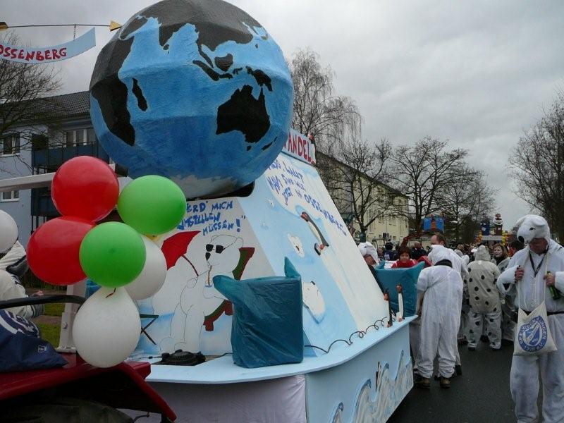 Karnevalswagen der Nachbarschaft Berkastraße im Jahr 2009