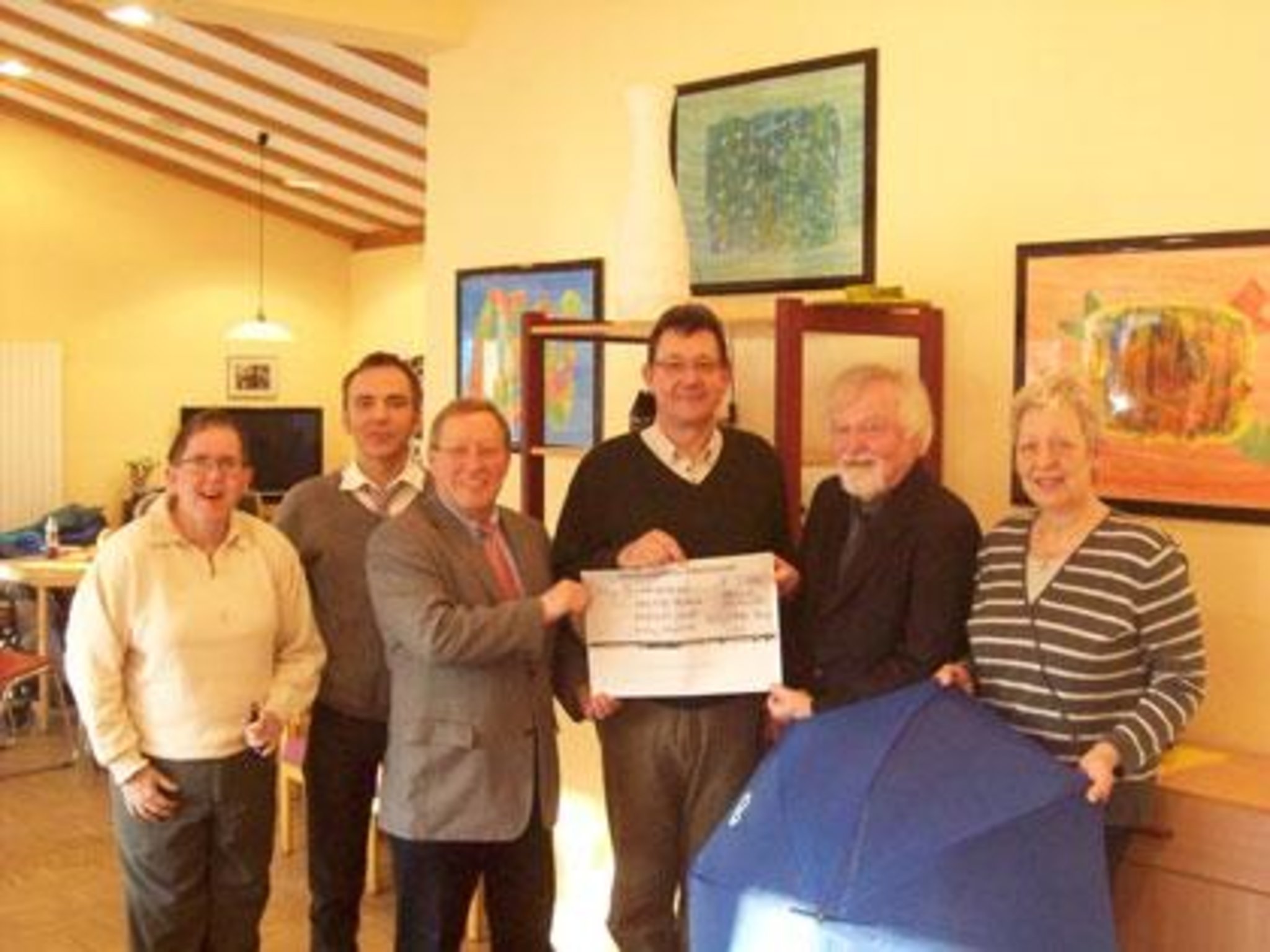 Vorweihnachtliche Begegnung auf der Königshardt erbrachte 2.700 Euro