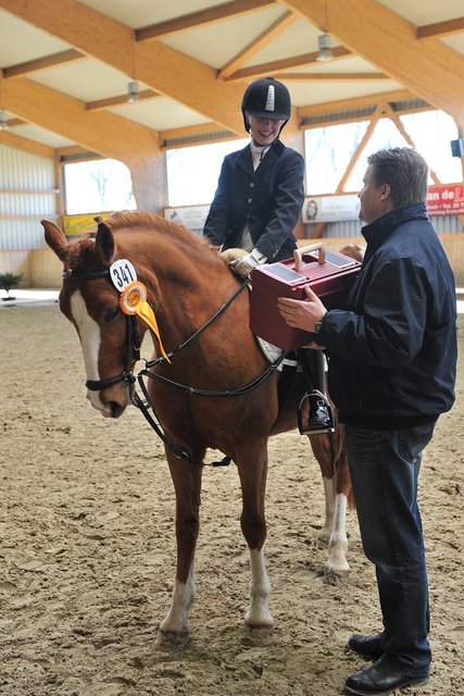 Sieger und Platzierte der Ponyprüfungen freuten sich über schöne Ehrenpreise