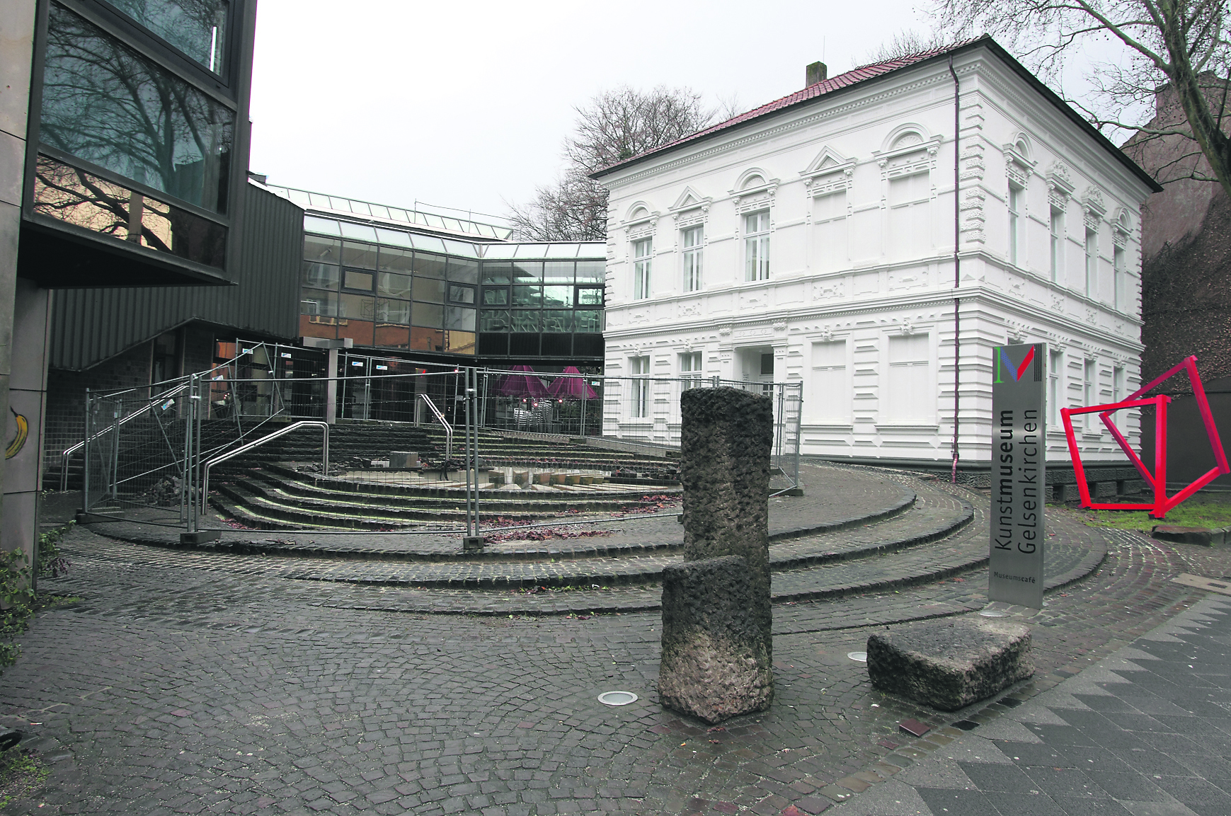 Das Kunstmuseum gehört ebenso wie die Schauburg zu den hochkarätigen Kunstinstitutionen an der Kulturmeile. Foto: Gerd Kaemper