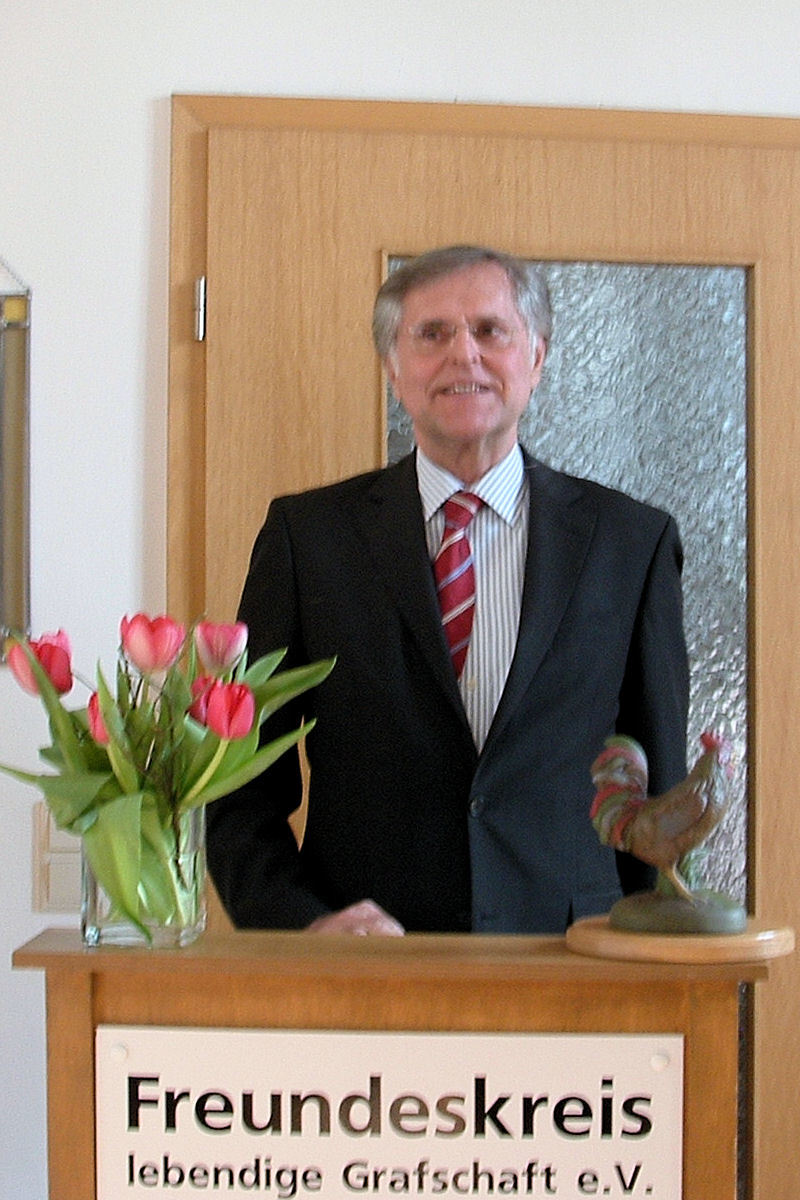 Heinz-H. Trappmann mit dem Friemersheimer Hahn