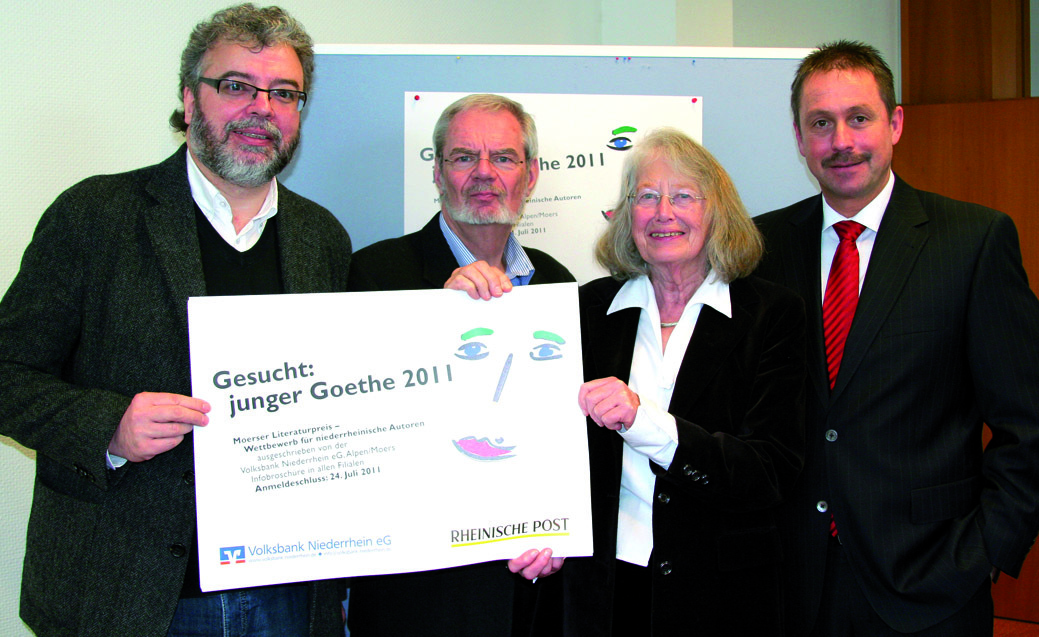 Das Konzept für die 14. Auflage des Moerser Literaturpreises stellen die Organisatoren (v.l.n.r.) Franjo Terhart, Dr. Manfred Niessen, Marie-Luise Hülsberg und Guido Lohmann vor.