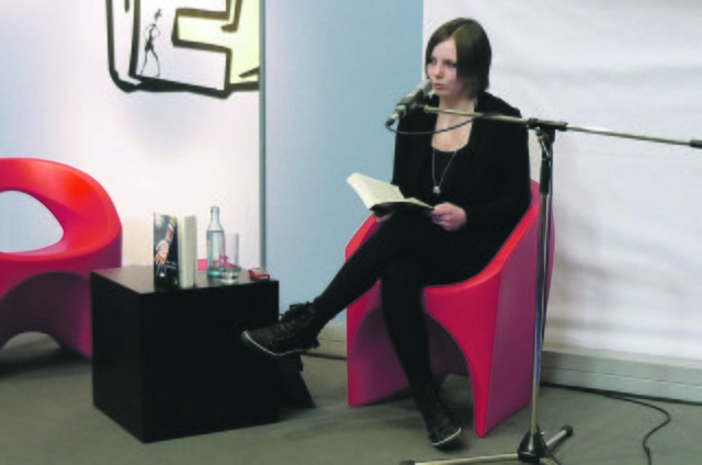 Sonja auf der Lesebühne der Leipziger Buchmesse. Foto. Privat