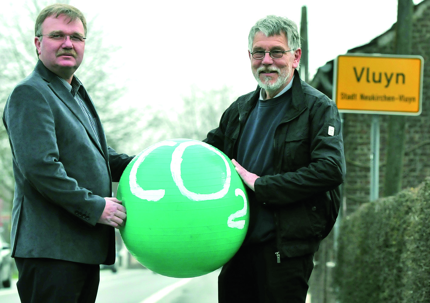Offen für Ideen - Hauptsache, es geht um die Umwelt: Winfried Exner (links) und Theo Klinkenberg. Foto: Friedhelm Heinze