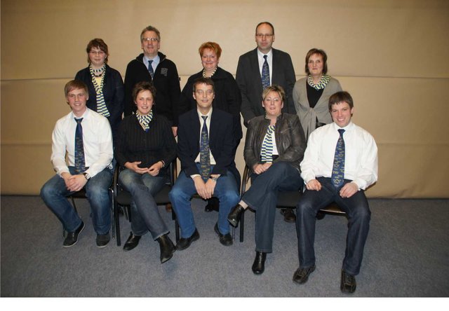 Hinten v.l.n.r. Nicola Roth, Franz-Gerd Janßen, Susanne Weyenberg, Arndt Feegers, Ulla Foydl; vorne: Daniel Mülders, Eva Winkels, Willi Halmanns, Astrid Hölsken und Thomas Kempkes