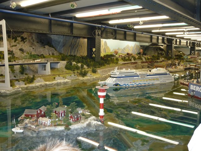 Miniaturwelten    AIDA läuft aus