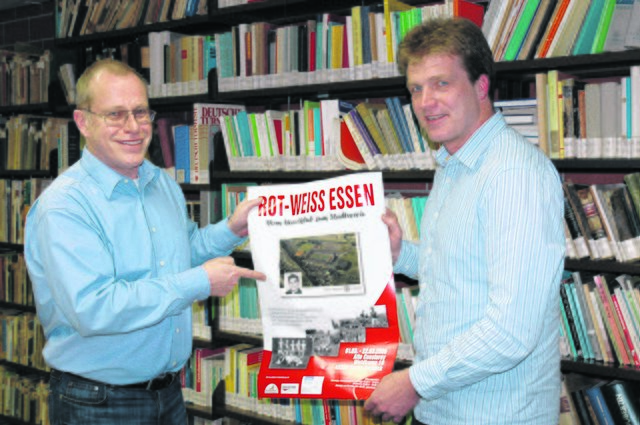 Die RWE-Chronisten: Uwe Wick (links) und Georg Schrepper.