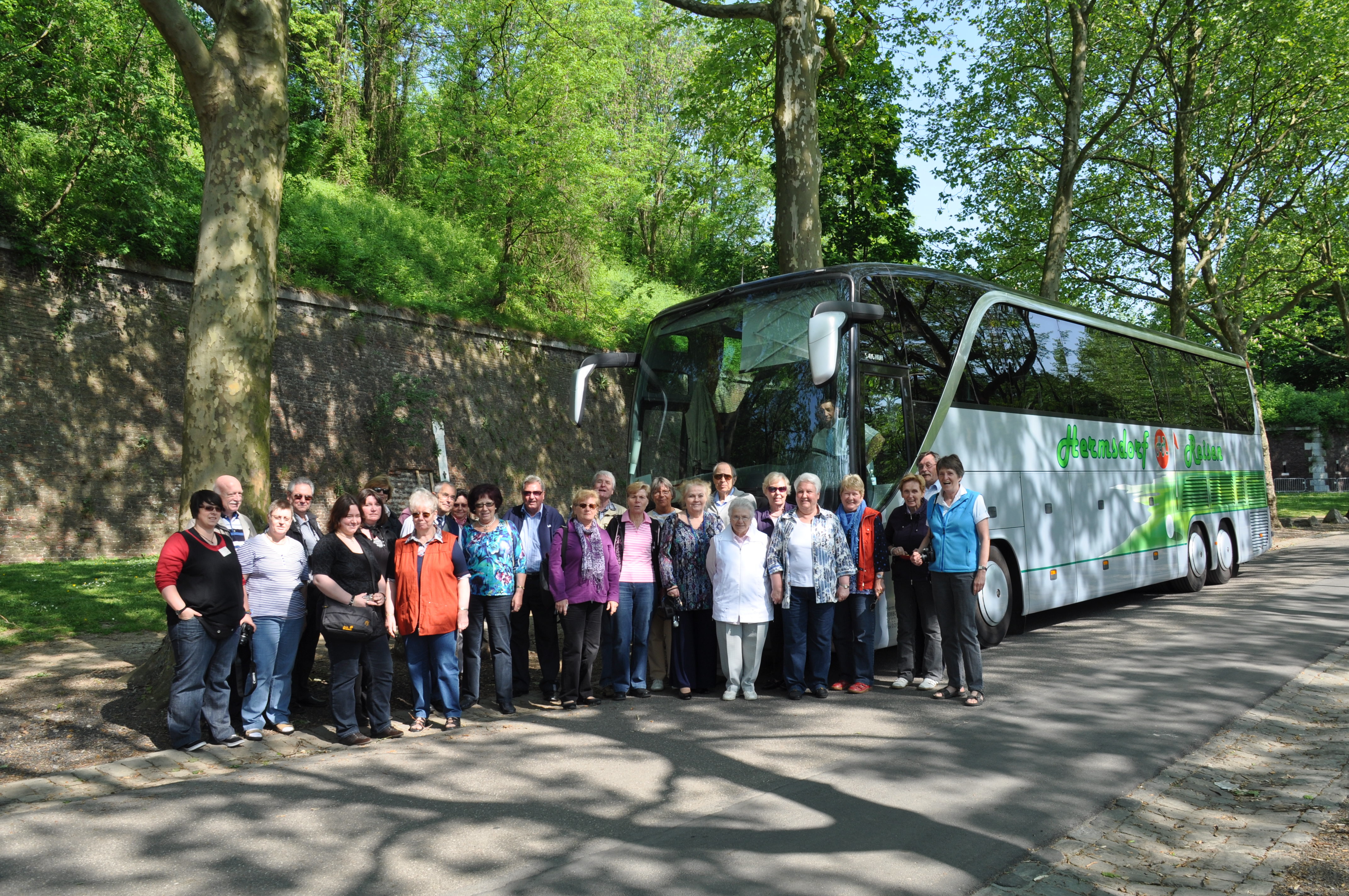Teil der Gruppe vor der Zittadelle in Lüttich