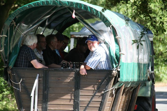 Da fahren sie hin....