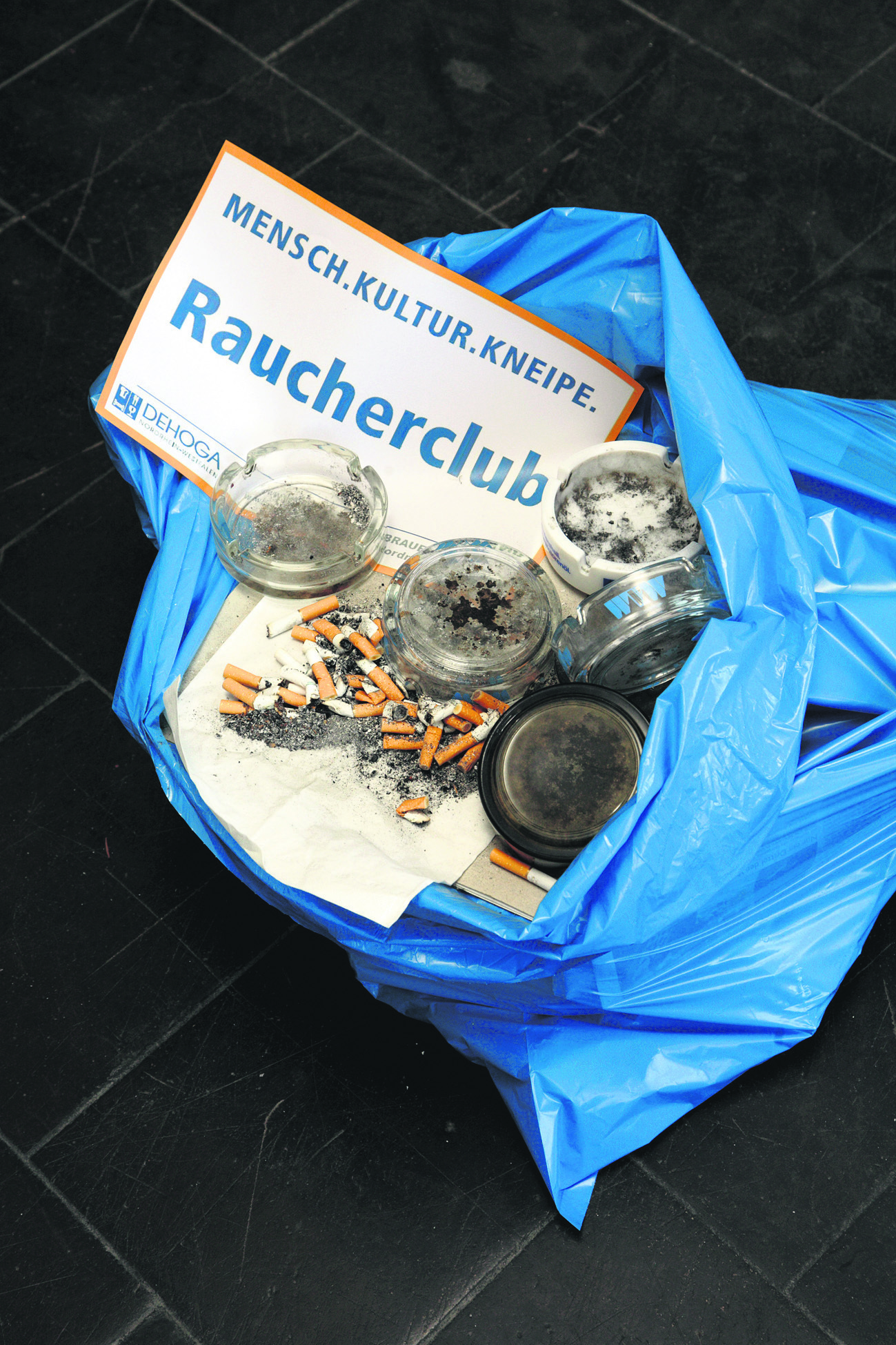 Nichtraucher können aufatmen: Bald können sie wieder alle Gaststätten aufsuchen - oder nicht...? Foto: Hannes Kirchner