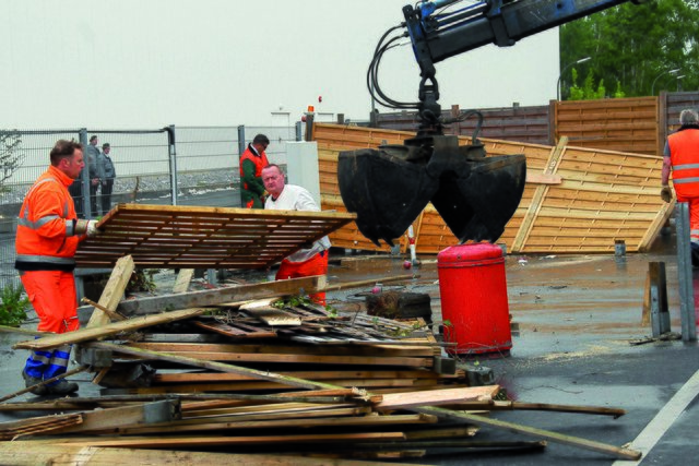 Seit dem die Verrichtungsboxen im Mai an der Ravensberger Straße abgerissen wurden, herrscht am Strich tote Hose. | Foto: Schmitz
