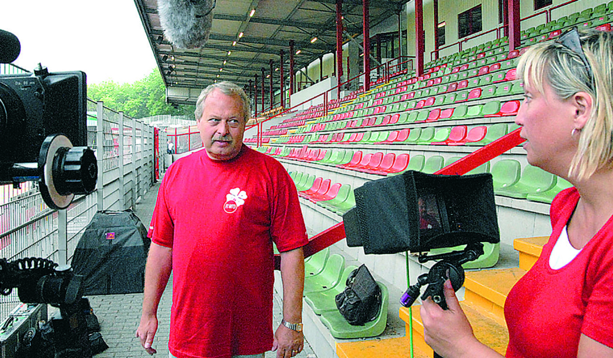 Mit RWO und dem Kleeblatt auf der Brust: Peter Knobloch rückte die Kleeblätter vor vier Jahren als „Wetterstar“ im Fernsehen ins rechte Licht. Foto: Marc Keiterling