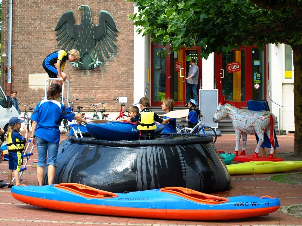 Wasserspiele vorm Post-Adler und Wesel-Esel ...