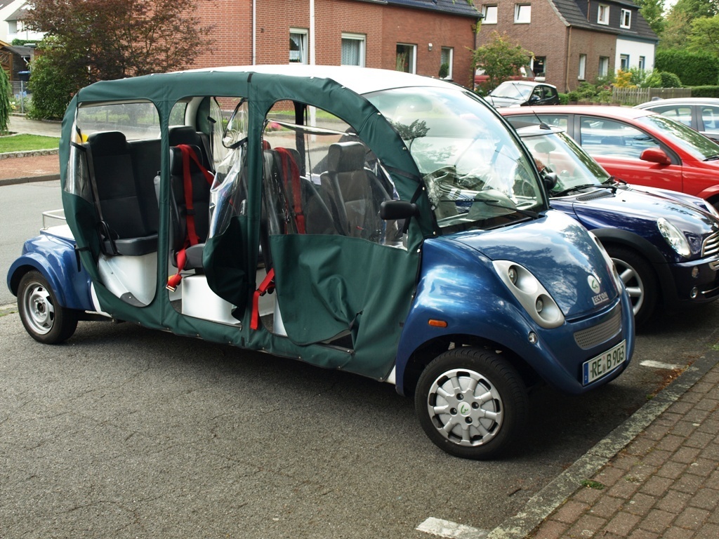 Automobil "LECSON"
