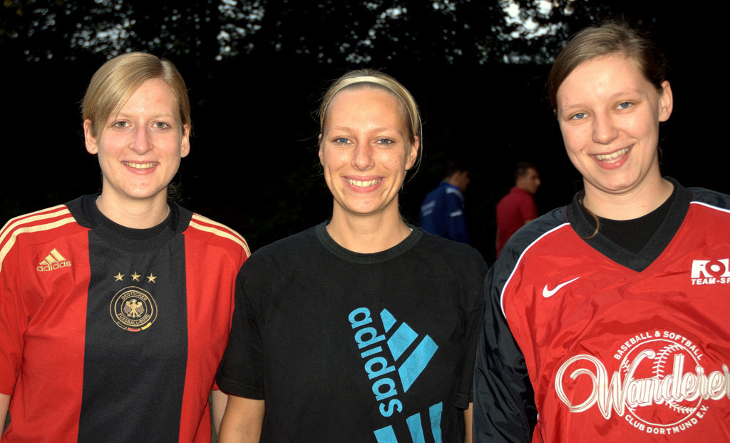 Melissa Tyburski, Mareike Schäfer, Michaela Hoffmann (von l. nach r.) freuen sich auf den Saisonstart mit der ÖSG Viktoria