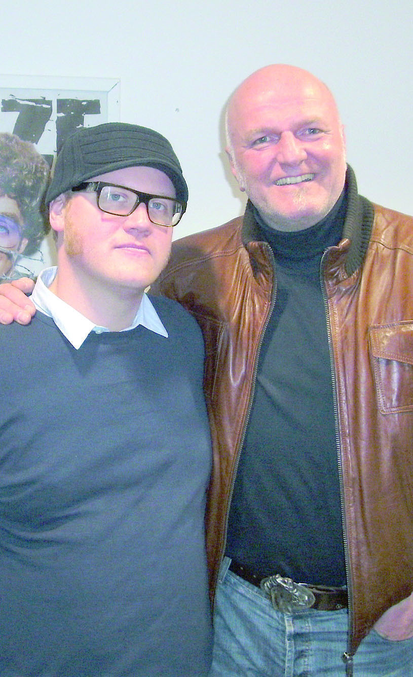Gisbert Kemmerling (r.) mit Jean-Miche l Tourette von Wir sind Helden. Foto: Priv