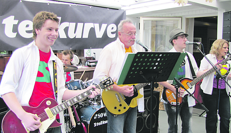 Die Band Steilkurve.