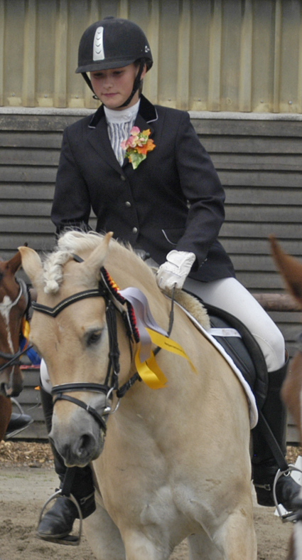 Lisa-Marie Weeke und Tom Tom von der Reitgemeinschaft Stall Prost