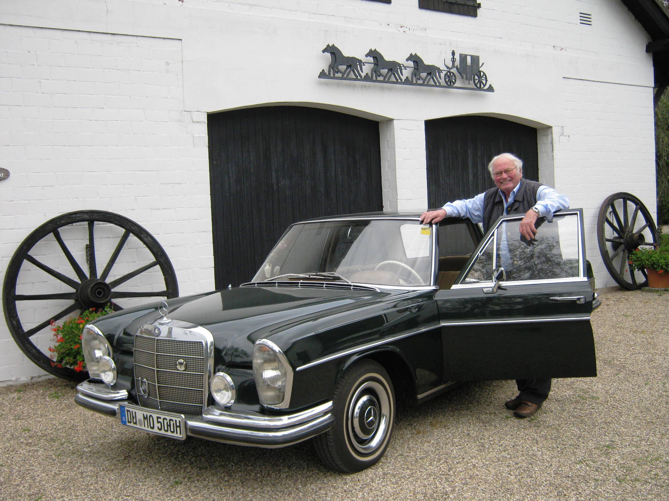 Ein Herz und eine Seele seit 44 Jahren: Werner Maas (83 J.) und sein Mercedes 250 SE (Bj. 1967)