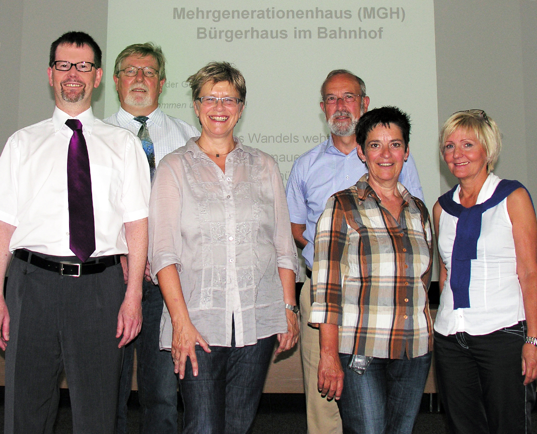 Mit viel Engagement hat eine Arbeitsgruppe Ideen und Konzepte für das (so der Arbeitstitel) „Bürgerhaus Bahnhof“ entwickelt. Die Ergebnisse wurden jetzt der Presse vorgestellt.