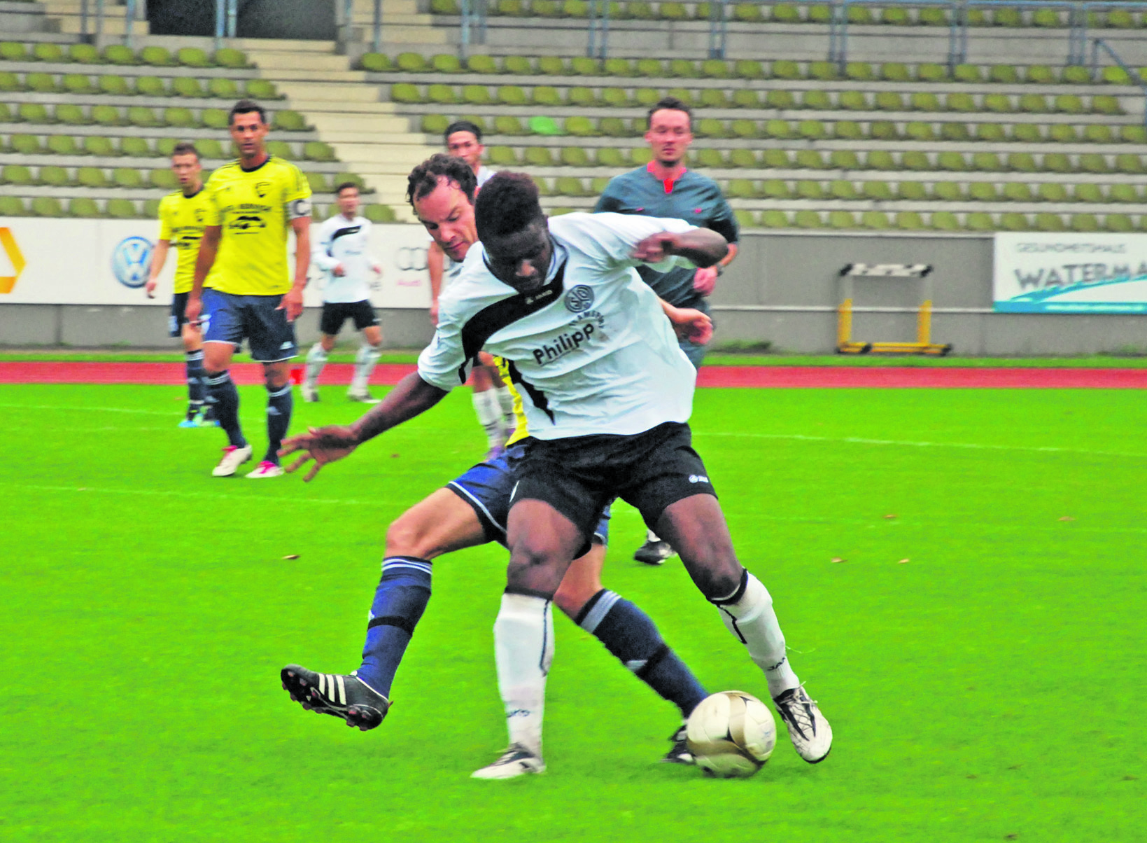 Abwehrspieler Christian Luvuezo erwischte in Hordel keinen "Sahnetag". FOTO: PETER MOHR