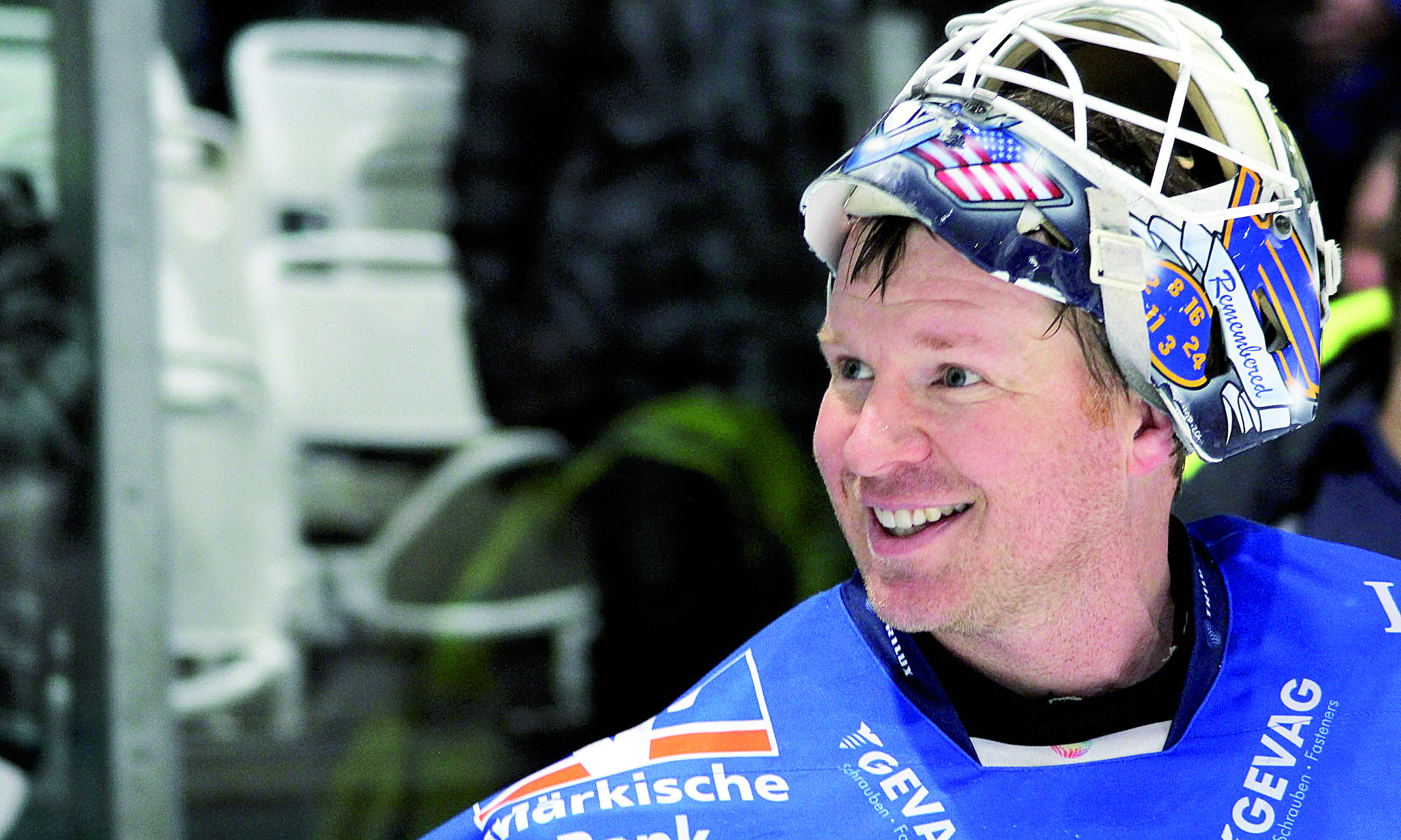 Manny Legace wurde ins Trainingscamp der Vancouver Canucks eingeladen