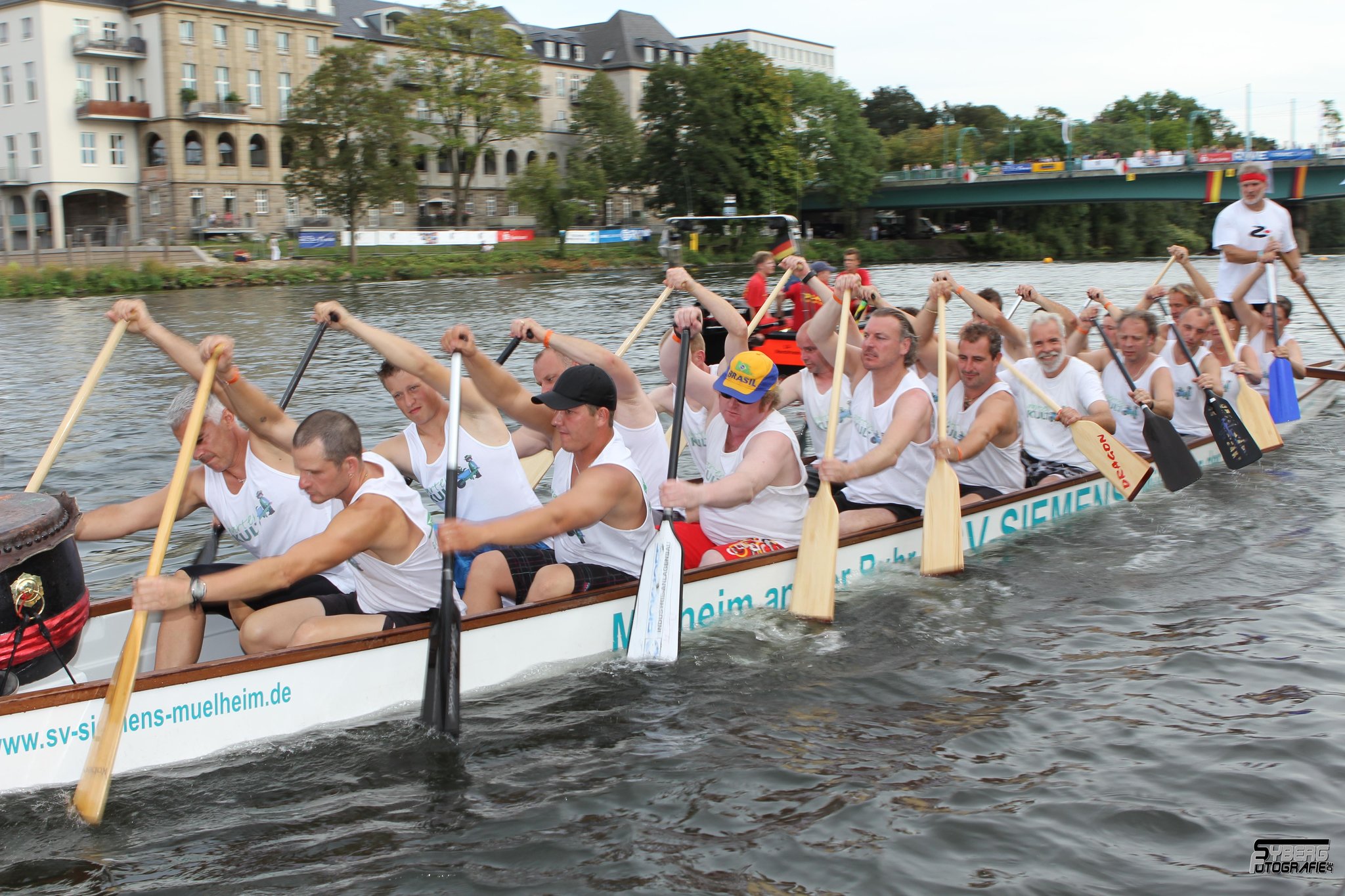 15 Drachenboot Festival In Mulheim A D Ruhr Mulheim An Der Ruhr