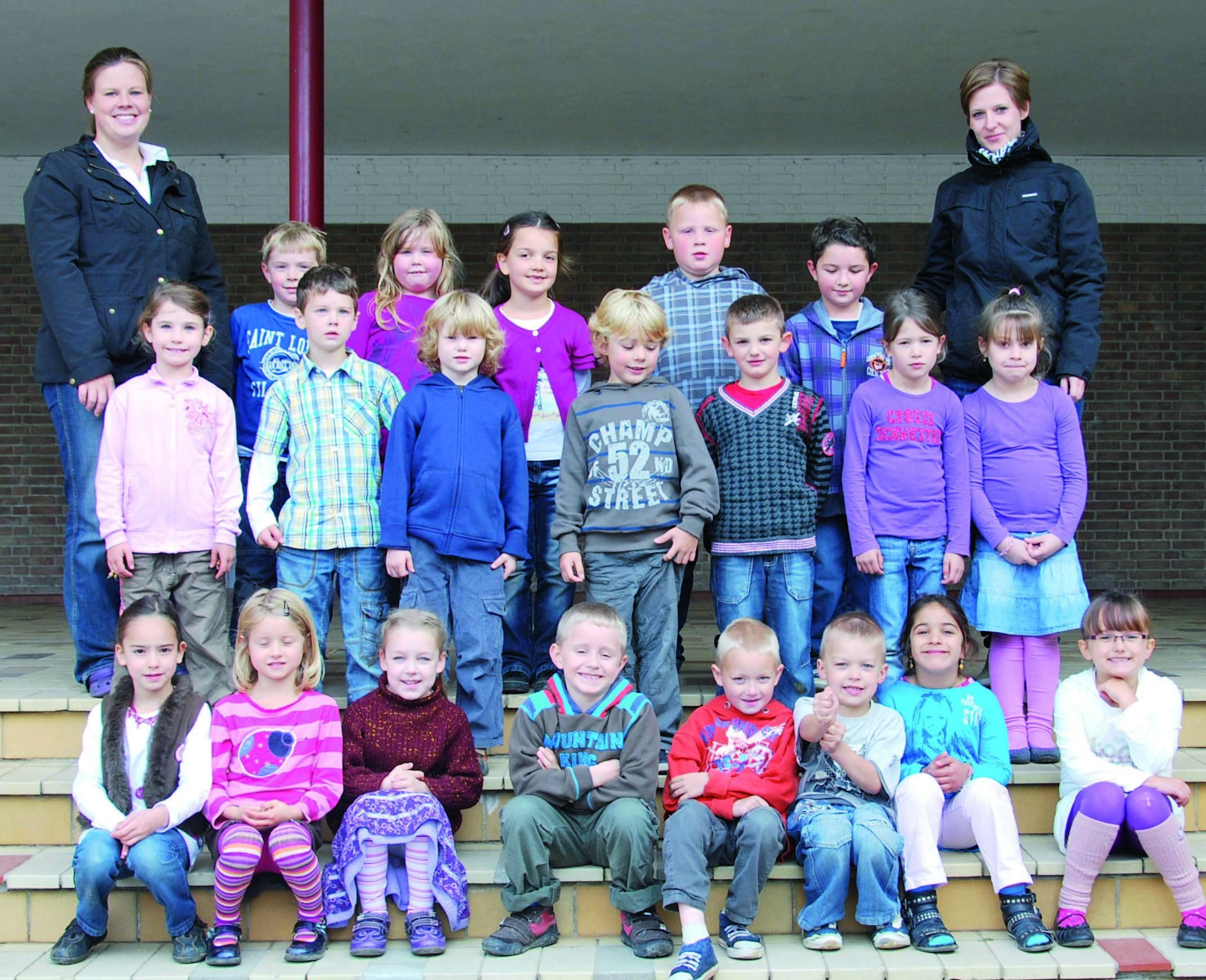 Das ist die Klasse 1a - die Kinder werden von Frauke Baltes unterrichtet.