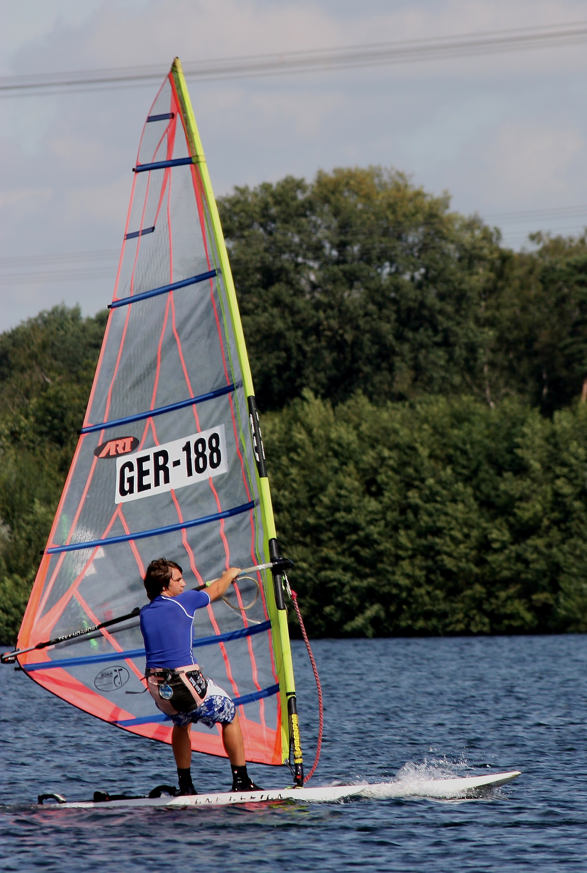 Marcel Bausch legt sich mächtig ins Zeug, wenn er für den TVB bei einer Regatta startet.