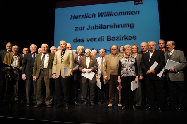 Die Jubilare, die 65 Jahre der Gewerkschaft angehören.
