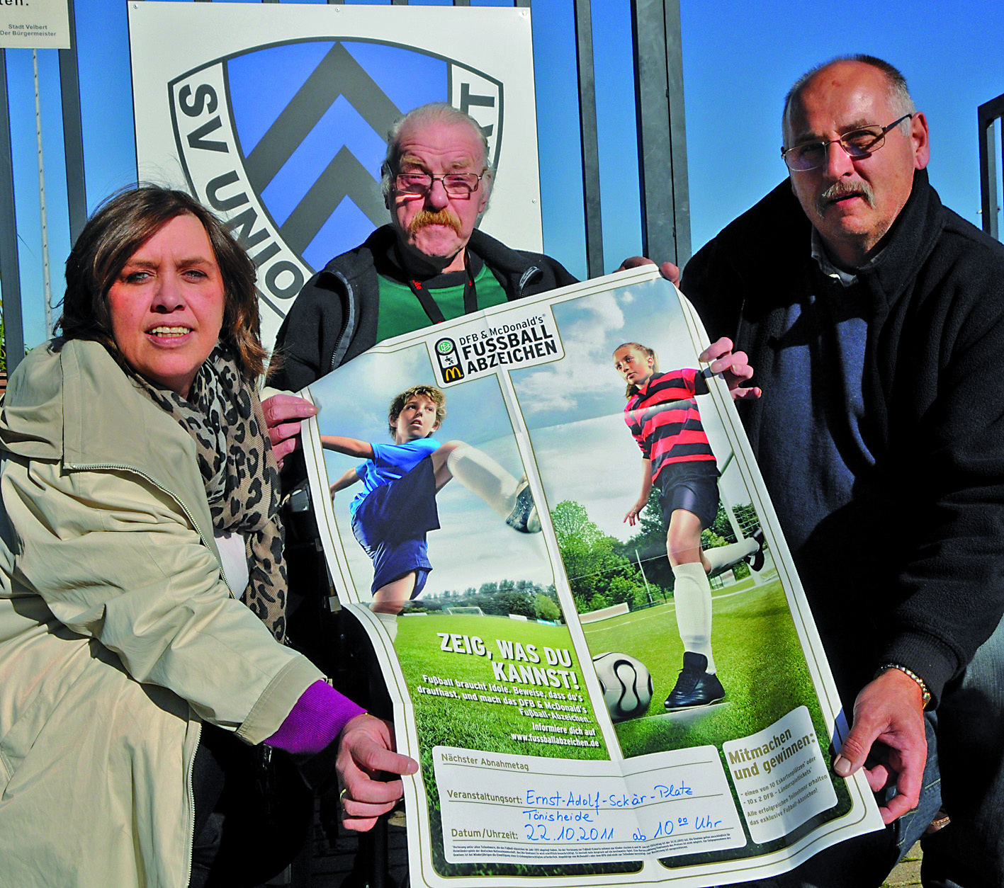 Freuen sich auf das Event (von links): Sylvia Haarmann-Spies (Organisatorin), Siggi Spies (Spielkoordinator) und Kurt Bartel (Jugendleiter).Foto: Bangert