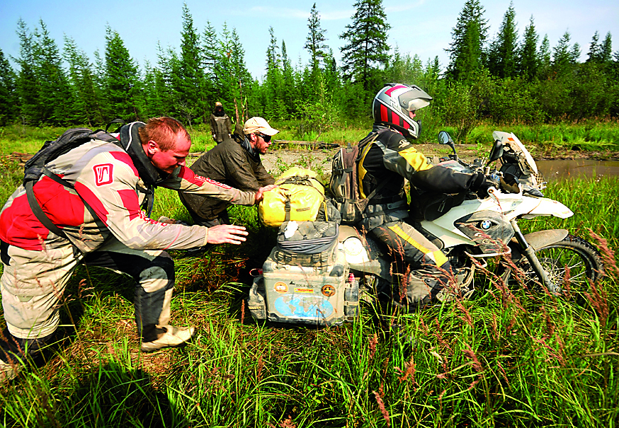 Die „Road of Bones“ ist nur noch eine marode Piste und erfordert oft kleine Umwege. Das haben Claudia und Andreas Hülsmann aus Bönen bei ihrer Tour durch Eurasien erfahren.
