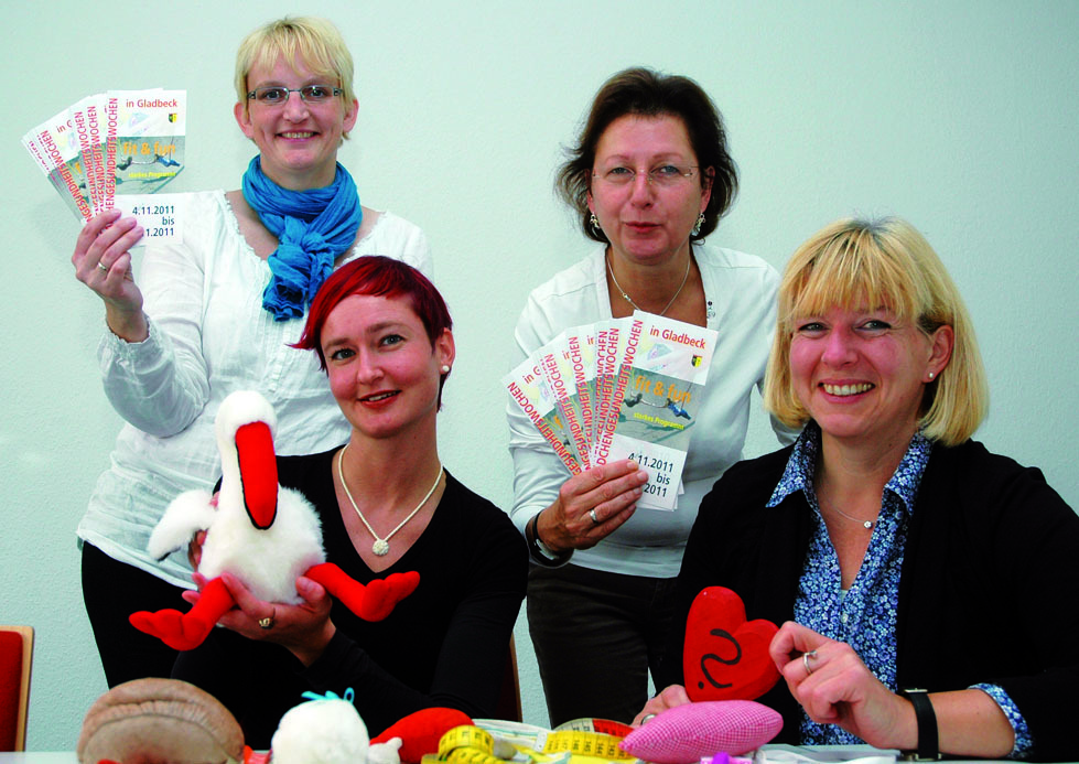 Laden zu den Mädchengesundheitswochen ein: (v.l.) Claudia Reuter, Anja Siekmann, Astrid Polenz und Barbara Hildebrand.
