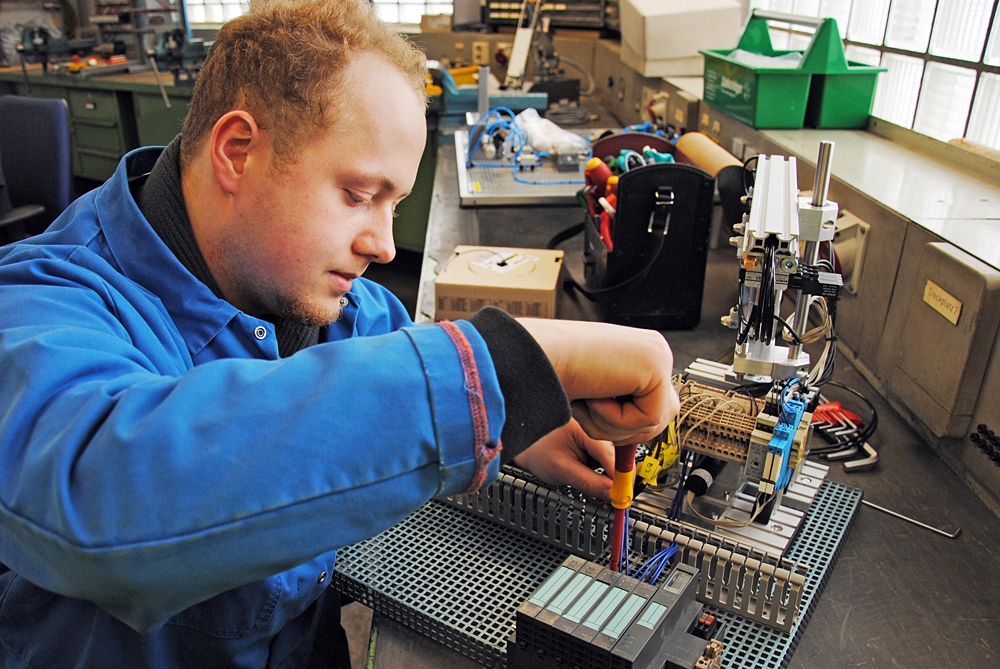 In der Lehrwerkstatt wird es eng. Foto: Magalski
