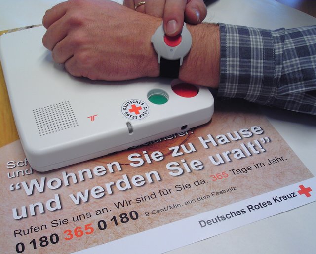 DRK Hausnotruf - Sicherheit schenken