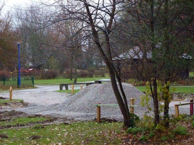 Der Neubau am 2.12.2011 der neuen Vogelvoliere im Freizeitzentum Biebertal Lendringsen.