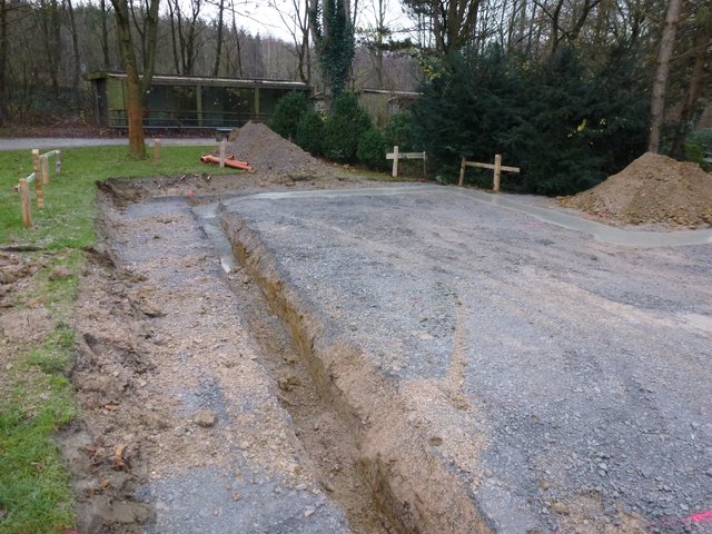 Der Neubau am 6.12.2011 der neuen Vogelvoliere im Freizeitzentum Biebertal Lendringsen.