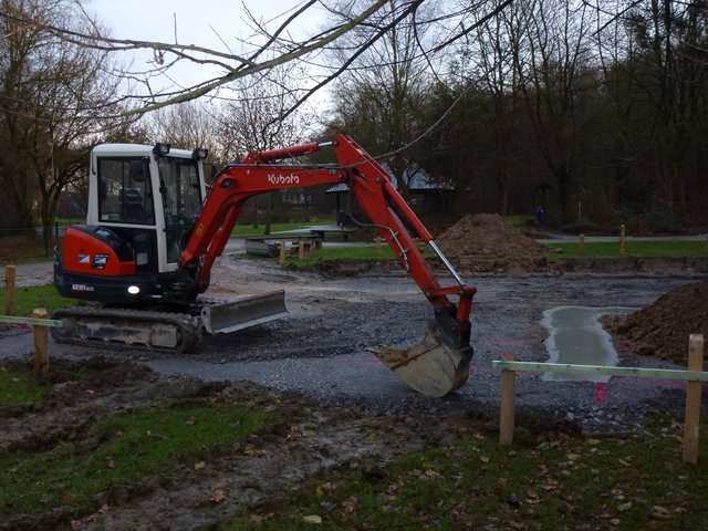 Der Neubau am 6.12.2011 der neuen Vogelvoliere im Freizeitzentum Biebertal Lendringsen.