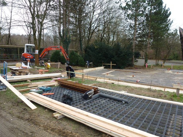 Der Neubau am 8.12.2011 der neuen Vogelvoliere im Freizeitzentum Biebertal Lendringsen.